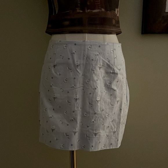 Lavender mini skirt - Picture 1 of 3